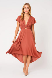 Asymmetrische midi jurk met twistdetail - Elara