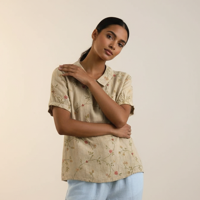elegante damesblouse met romantische en tijdloze uitstraling.