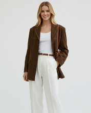 Bruine suède dames blazer met moderne pasvorm – Camille