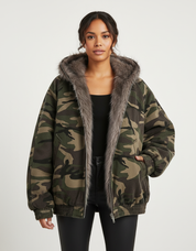 Camouflage winterjas met bontvoering en capuchon – Ysaline