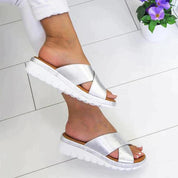 Comfortabele metallic slippers - Elise