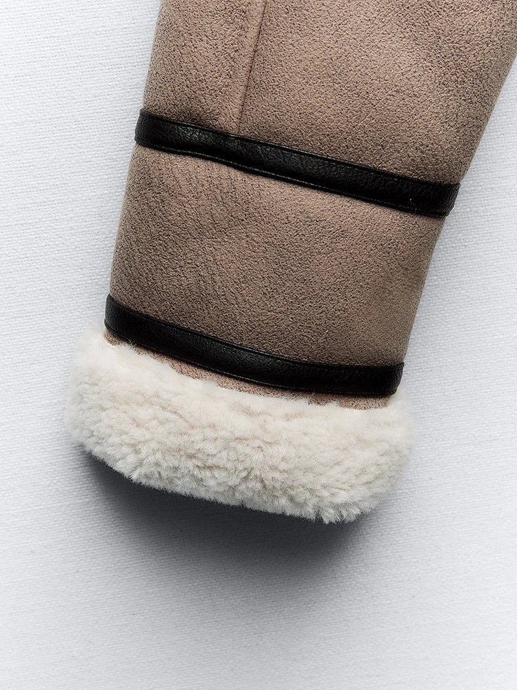 Cropped sherpa bikerjas met riemdetail – Valentina