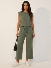 Stylish wide-leg trouser set - Ava