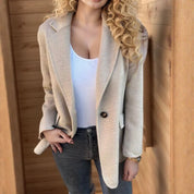 Dames Blazer – Getailleerd Model met Knoopsluiting Champagne / S - AIDA LENA