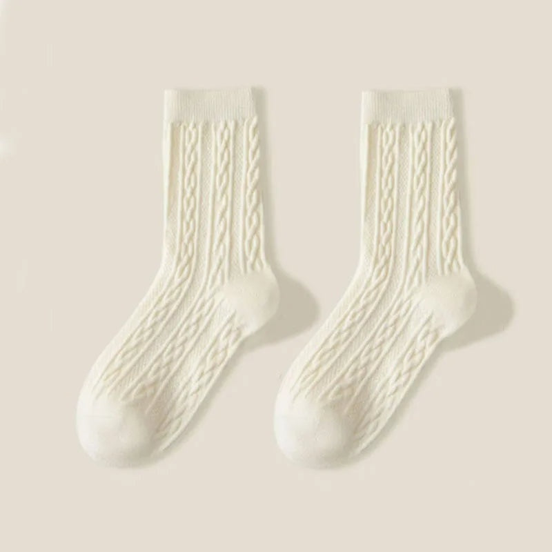 Dames sokken met kabelpatroon – Willow
