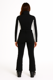 Elegant aansluitend dames skipak met riem en contrasterende details