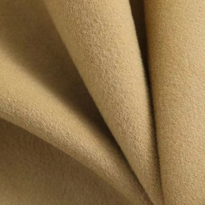 Elegante damesmantel met parelknopen - Camille