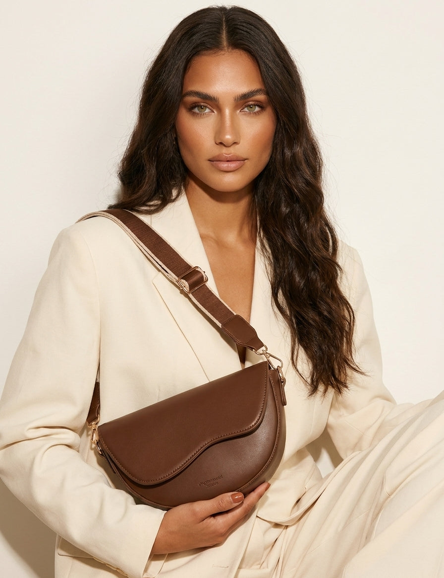 Elegante_halvemaan_crossbodytas_-_Sofia_10.jpg