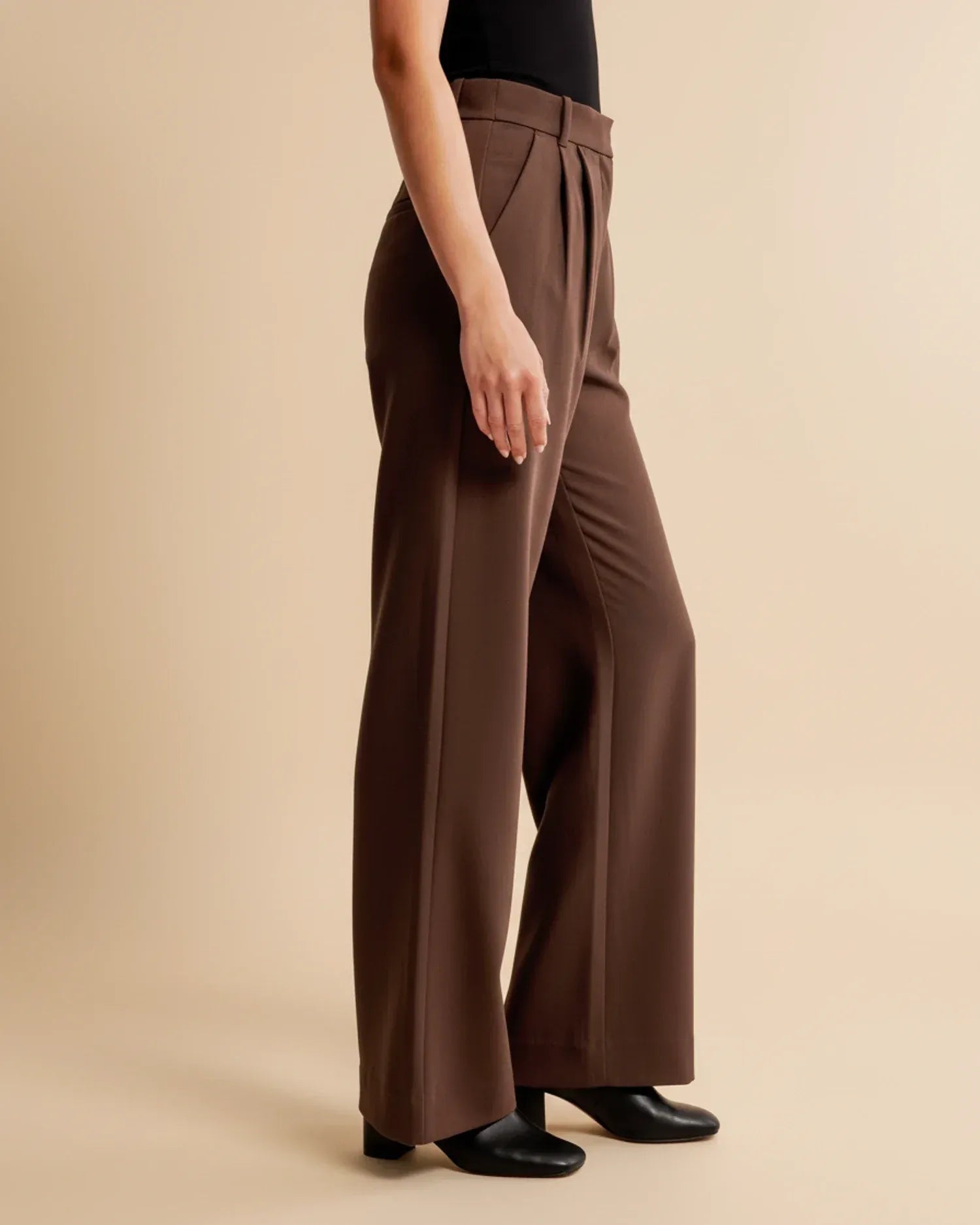 Elegante_wide_leg_pantalon_-_Sophie_23.webp