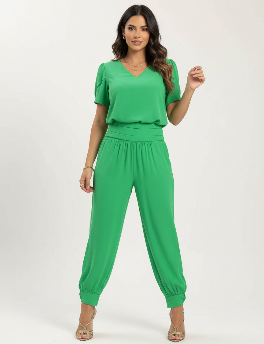 Elegant comfort set with V-neck – Elara