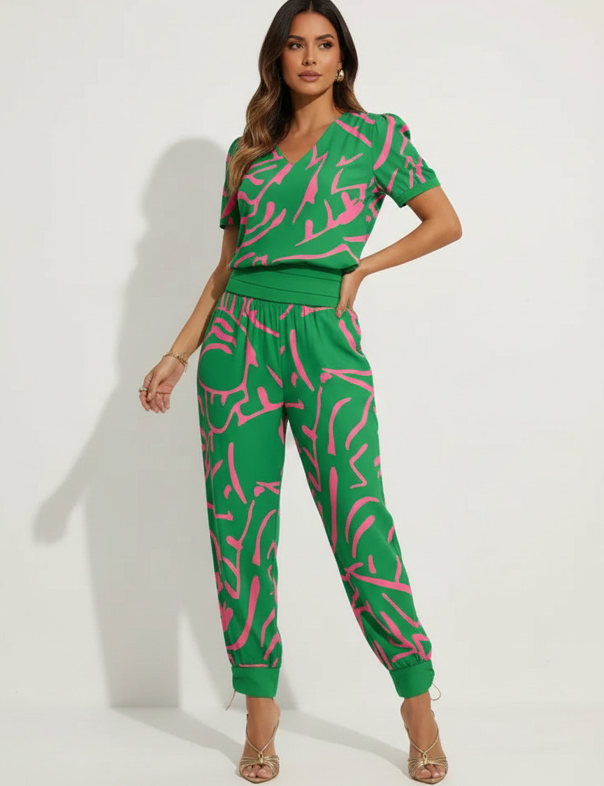 Elegant comfort set with V-neck – Elara