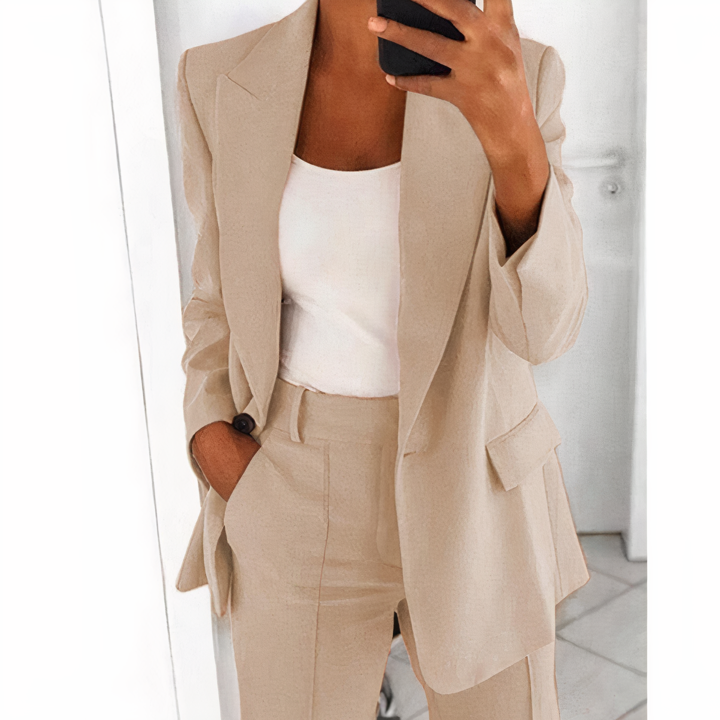Elegant women's blazer and trousers set – Amara