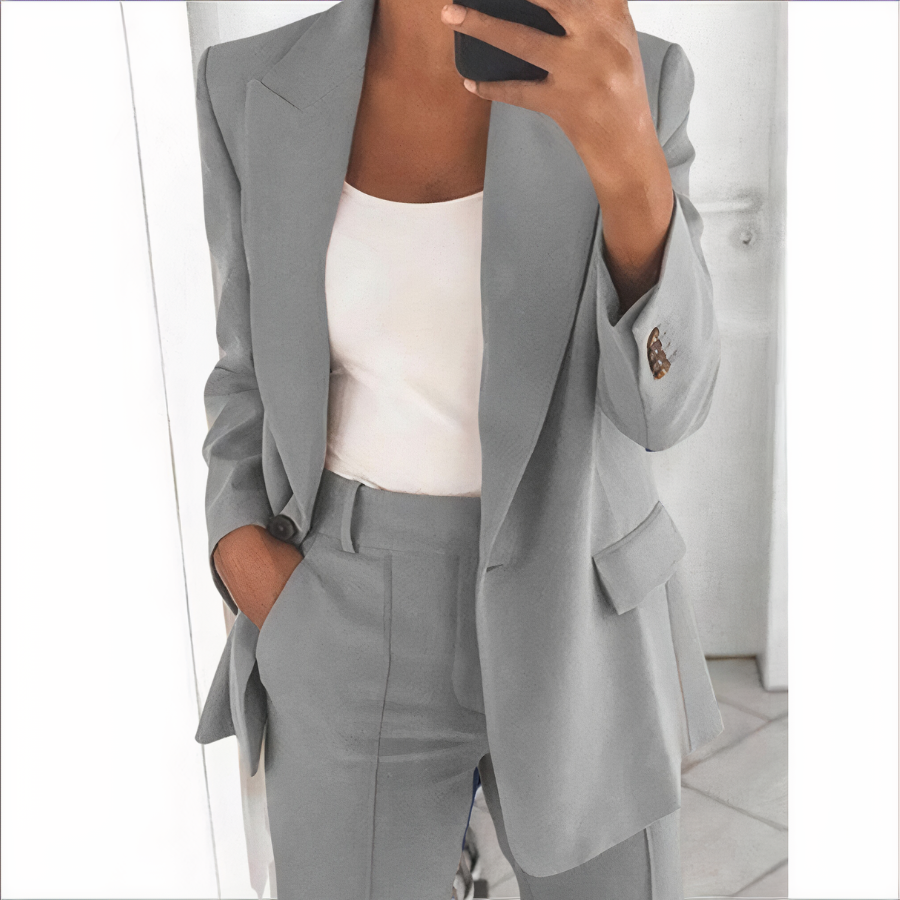 Elegant women's blazer and trousers set – Amara