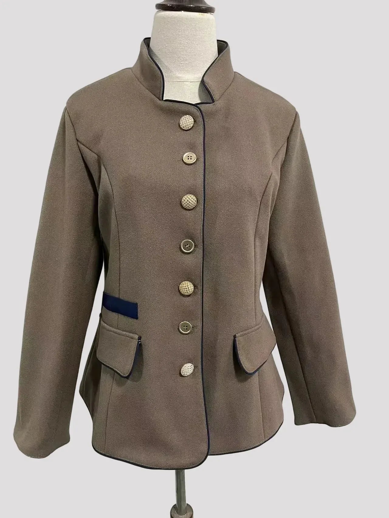 Elegante damesblazer met structuurstof en luxe knopen