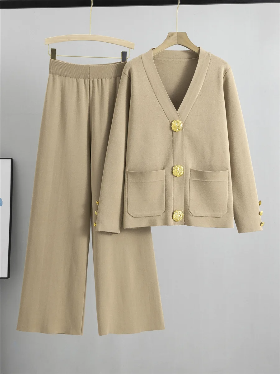 Elegante dames knit set met gouden knopen – Genevieve