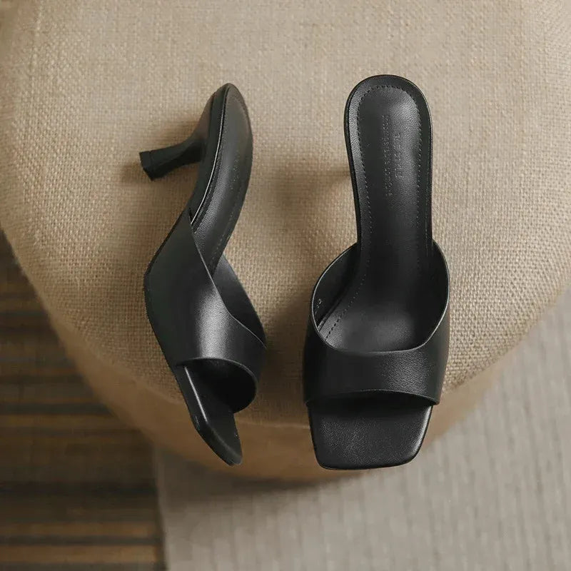 Elegant women’s mules with low heel – Victoria