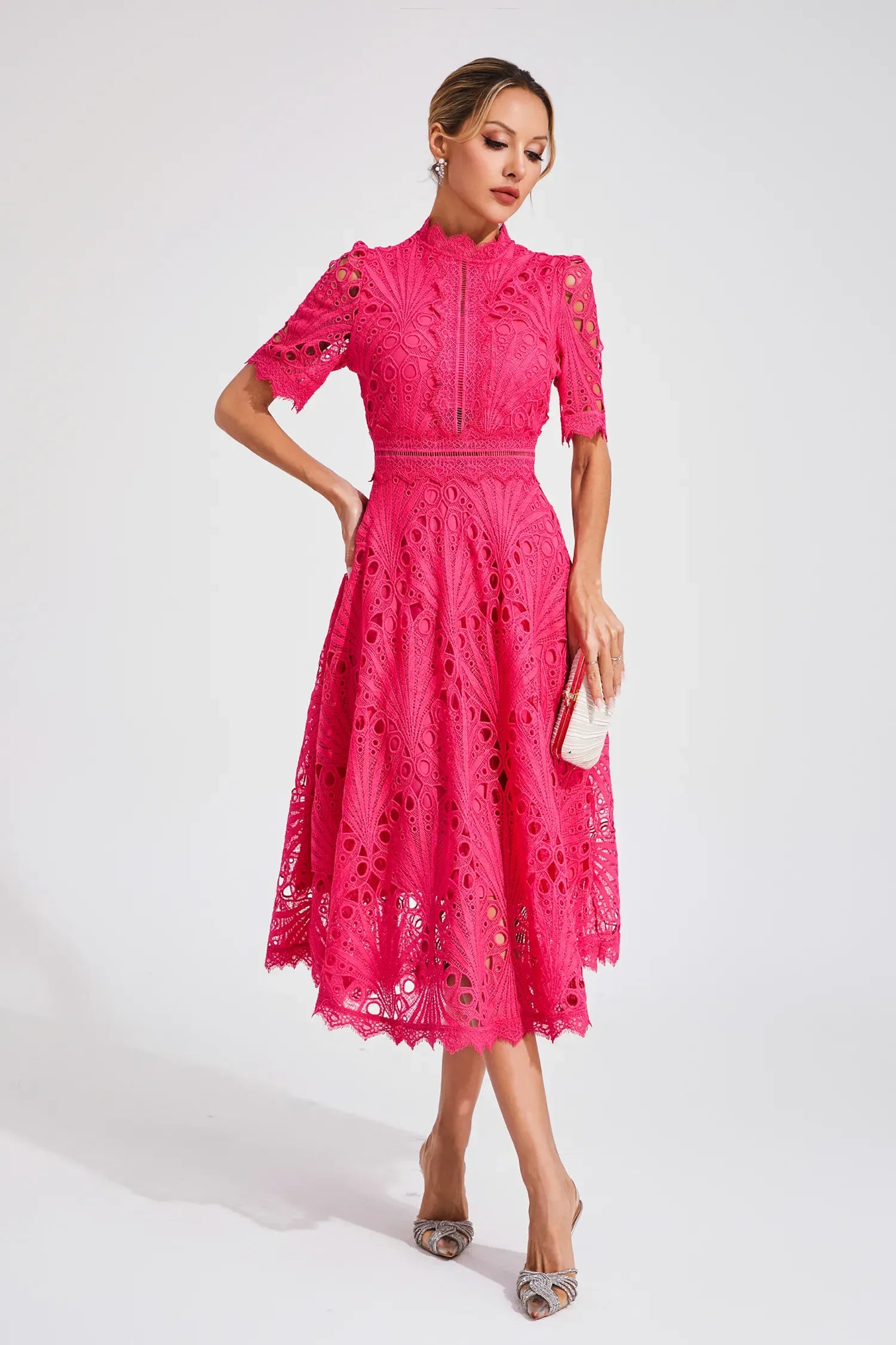 Elegante kanten midi jurk met verfijnde details