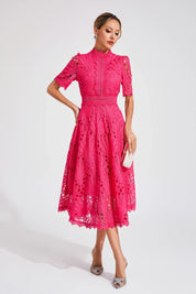Elegante kanten midi jurk met verfijnde details