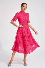 Elegante kanten midi jurk met verfijnde details