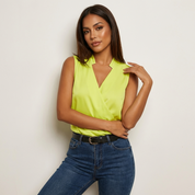 Elegante mouwloze overslag top met V-hals – Valentina