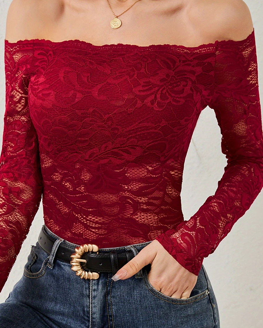 Elegante off-shoulder kanten blouse – Elara