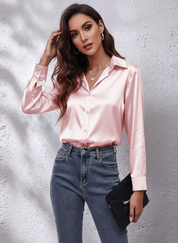 Elegante satijnen damesblouse met lange mouwen