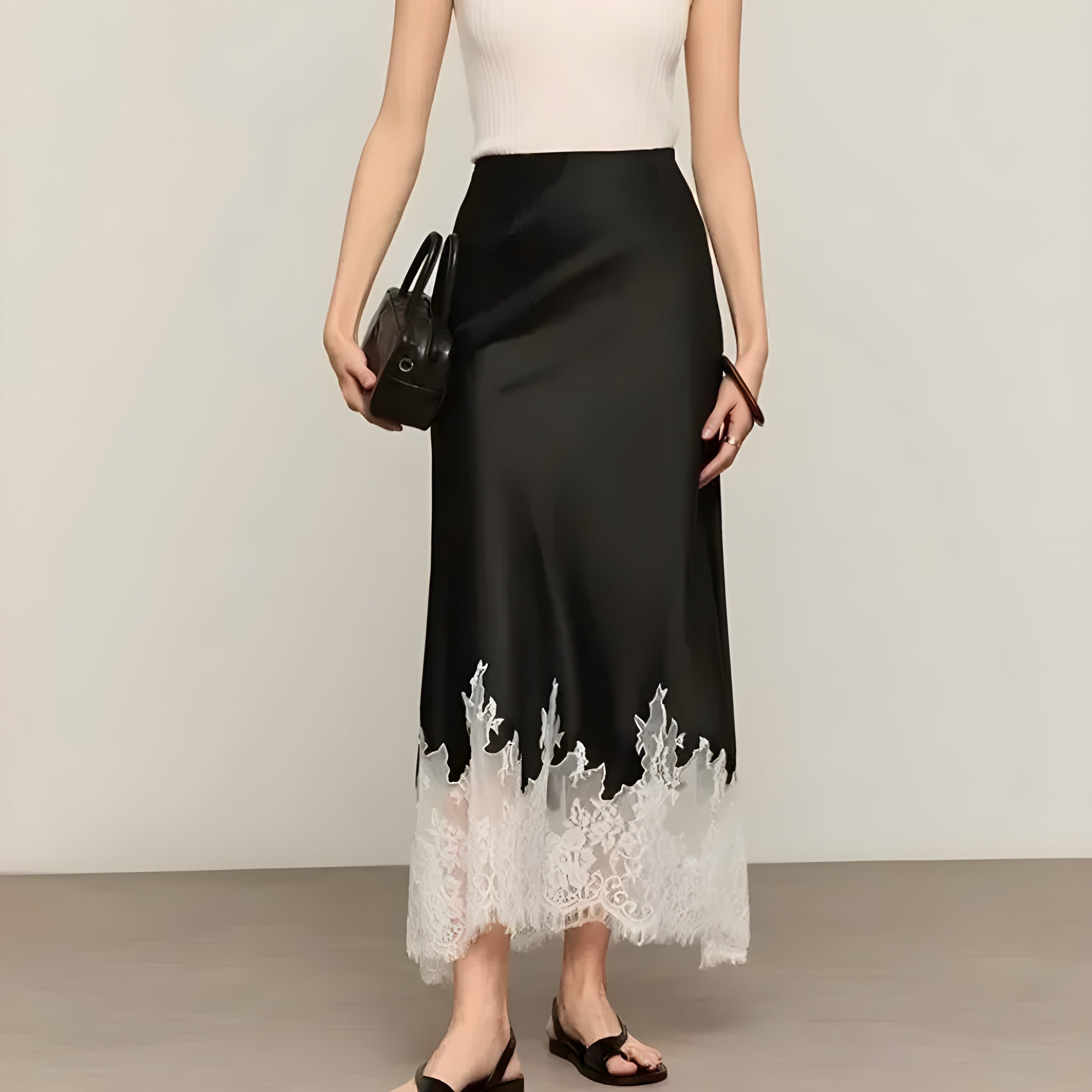 Elegante satijnen rok met kanten zoom – Mireille