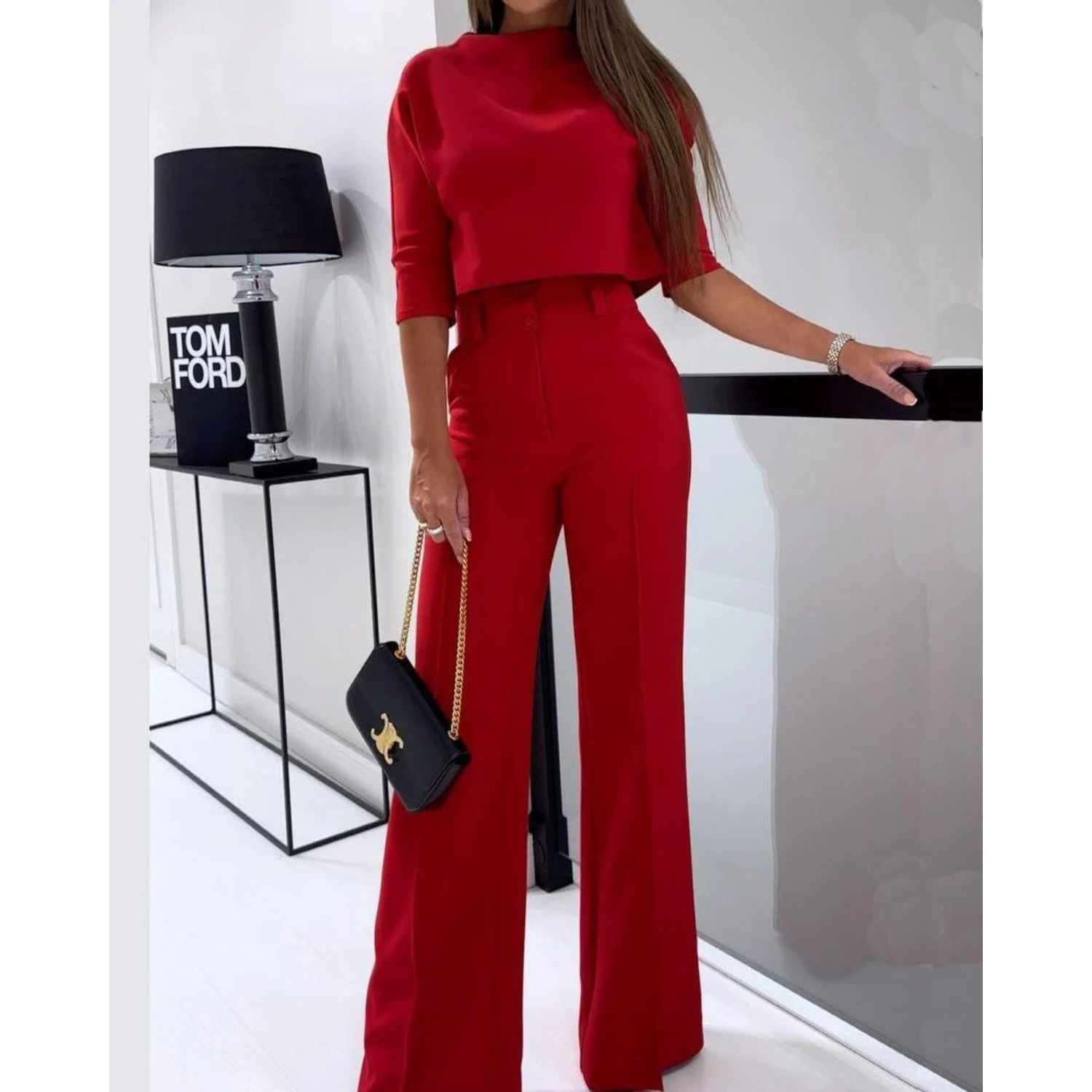 Elegant two-piece set with cropped top and wide-leg trousers