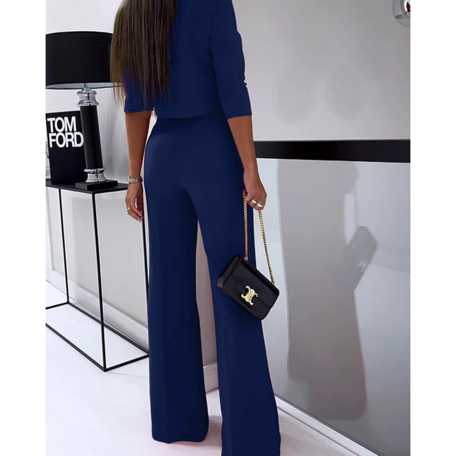 Elegant two-piece set with cropped top and wide-leg trousers