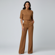 Elegante tweedelige set met cropped top en wijde broek