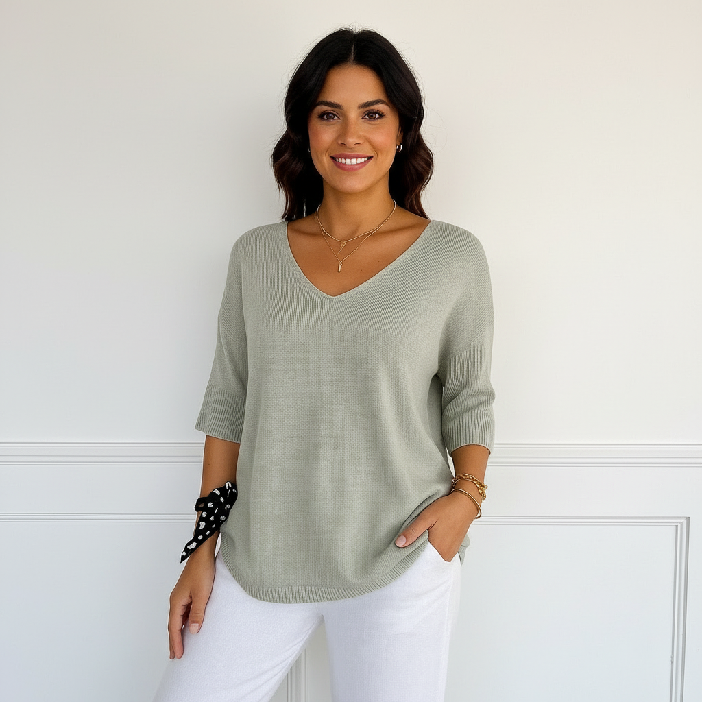 Fine-knit women’s sweater with V-neck – Esther