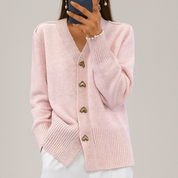 Gebreide cardigan met hartknopen en V-hals – Juliette