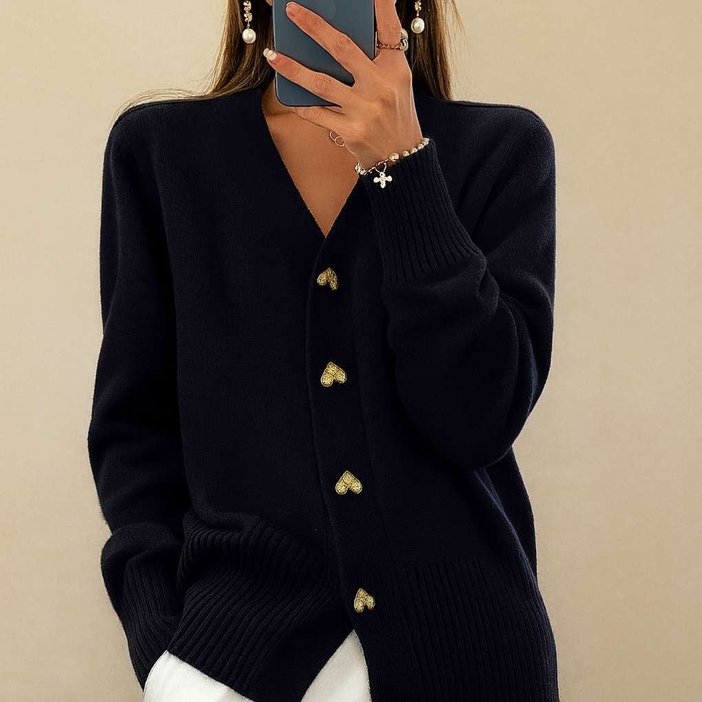 Gebreide cardigan met hartknopen en V-hals – Juliette