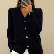 Gebreide cardigan met hartknopen en V-hals – Juliette