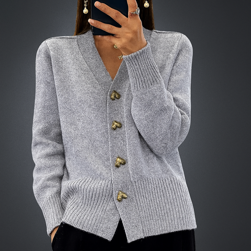 Gebreide cardigan met hartknopen en V-hals – Juliette
