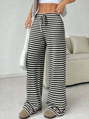 Gestreepte dames lounge broek met wijde pijpen – Mila