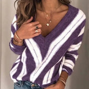 Gestreepte damestrui met v-hals en zachte knit