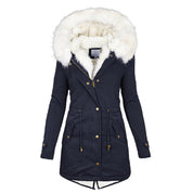 Getailleerde winterparka met zachte voering en elegante capuchon