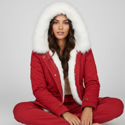 Getailleerde winterparka met zachte voering en elegante capuchon