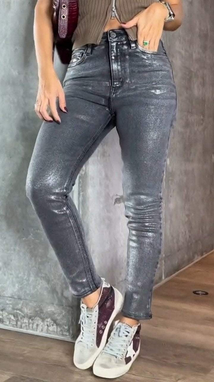 stijlvolle en comfortabele jeans met flatterende pasvorm voor een moderne en trendy look.