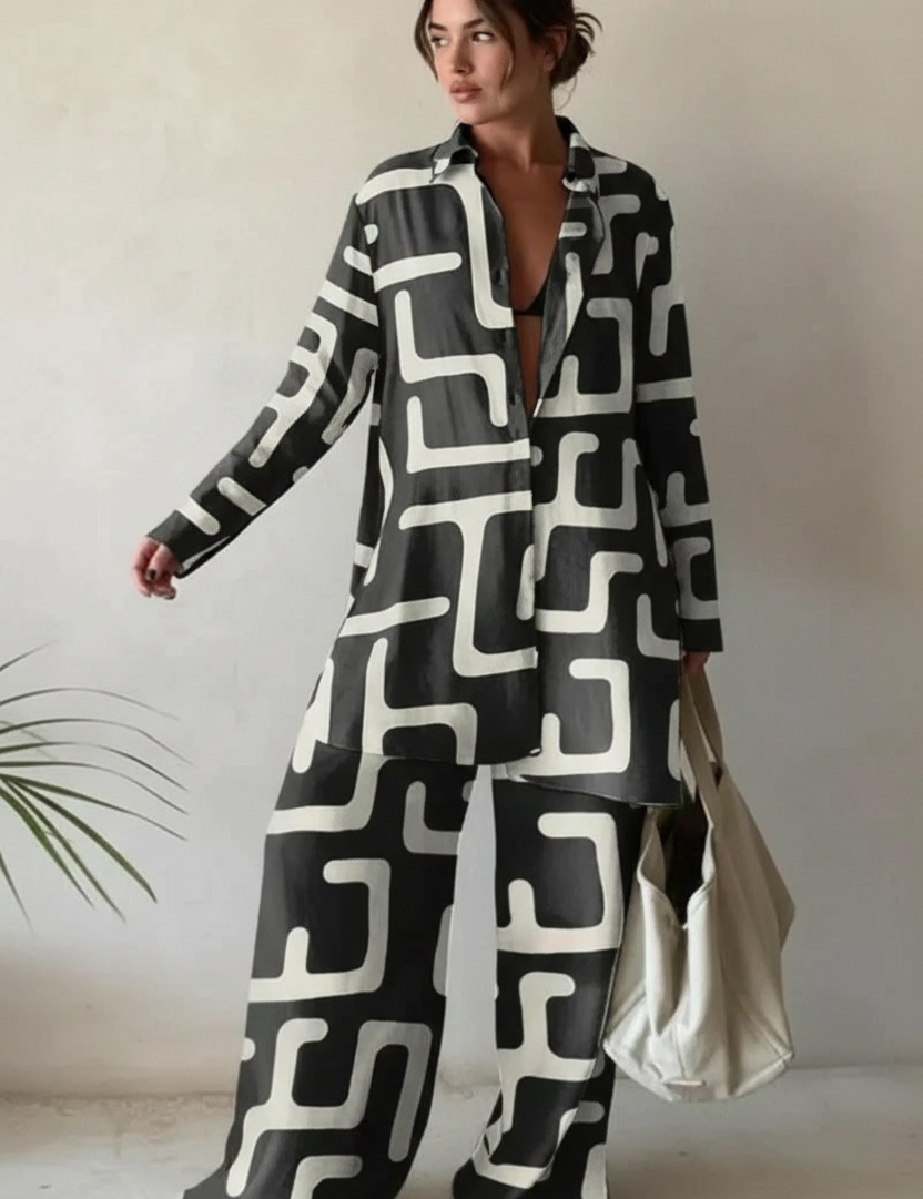 Graphic women's set with blouse and trousers – Maribel