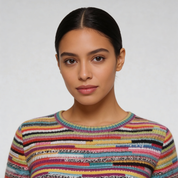 Kleurrijke gestreepte gebreide damestrui met ronde hals