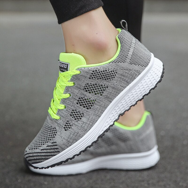 Lightweight comfort sneakers – Nova