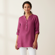 Linnen blouse met V-hals en knoopsluiting – Marisol