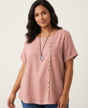 Linnen dames blouse met sierknopen en ronde hals – Elowen