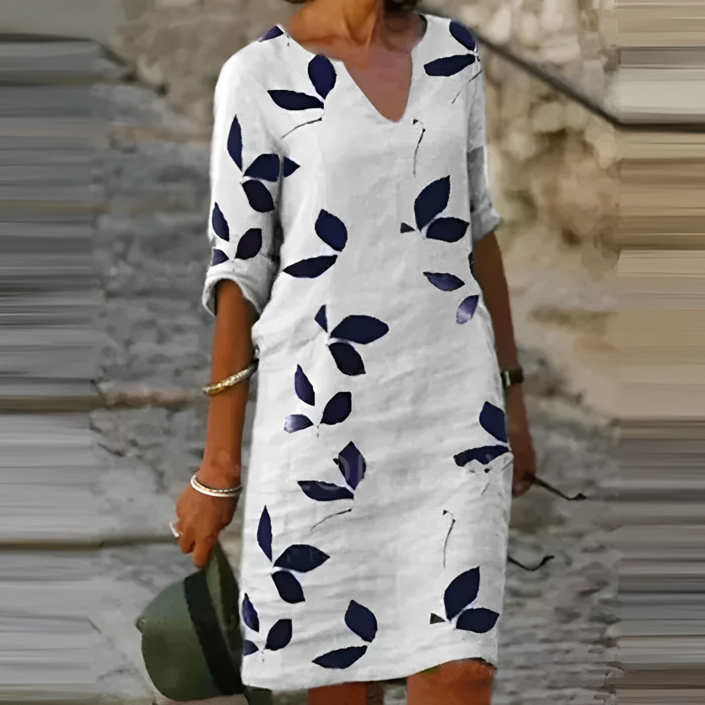 Luchtige_jurk_met_bladerenprint_-_Sophie_4.jpg