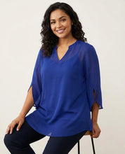 Luchtige chiffon blouse met V-hals – Céline