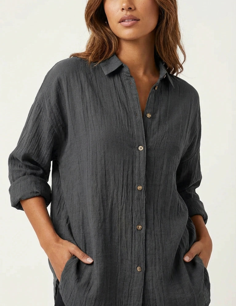 Lightweight women's button-up blouse – Élise