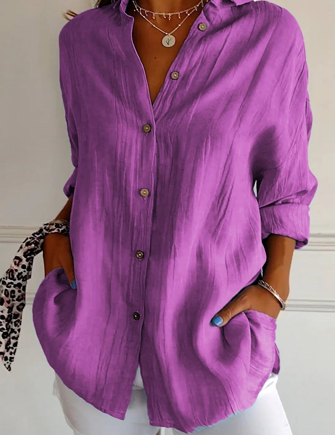 Lightweight women's button-up blouse – Élise