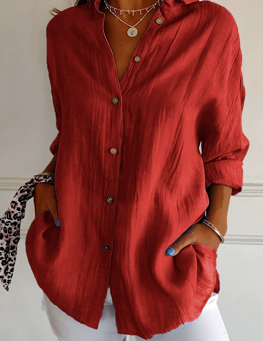 Lightweight women's button-up blouse – Élise